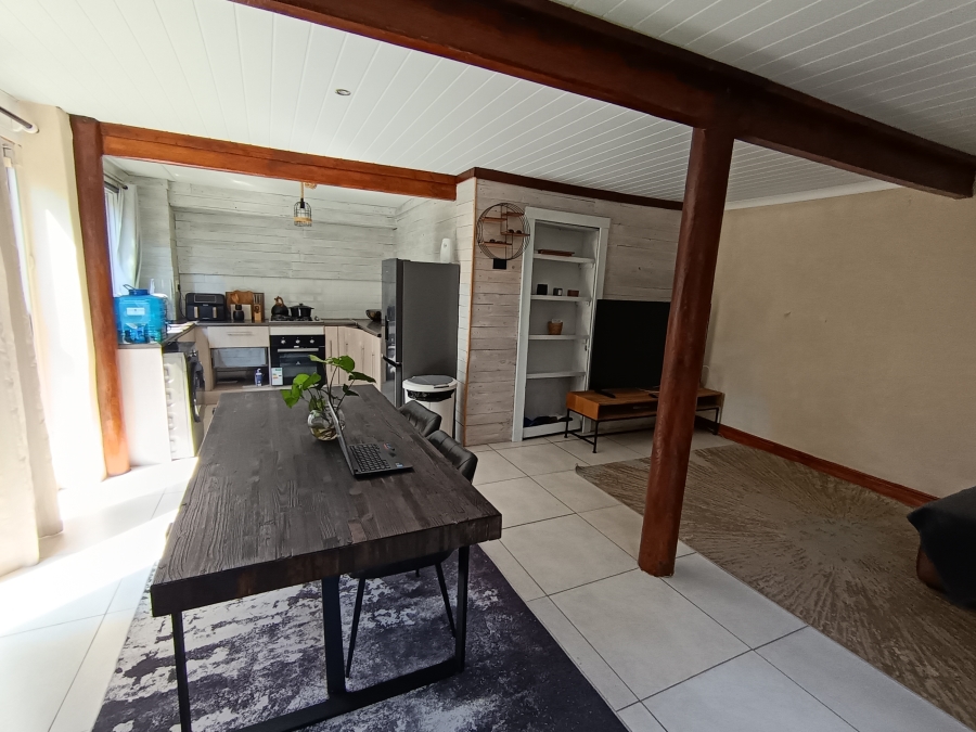 2 Bedroom Property for Sale in Hickmans River Eastern Cape